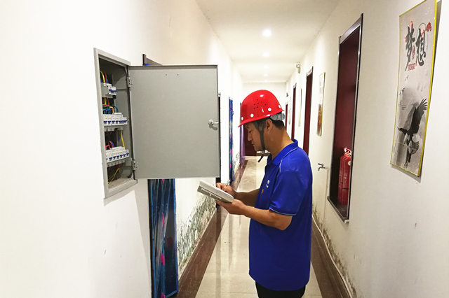 王學文2_副本.jpg 王學文2_副本.jpg